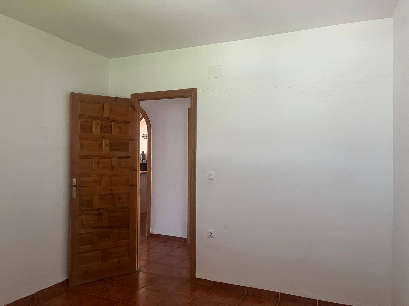 5 bedroom Villa for sale in Oliva with pool garage - € 360,000 (Ref: 9752505)