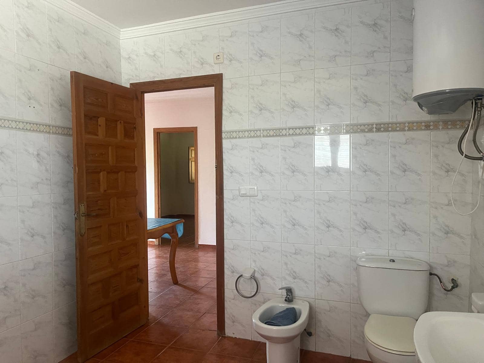 5 bedroom Villa for sale in Oliva with pool garage - € 360,000 (Ref: 9752505)