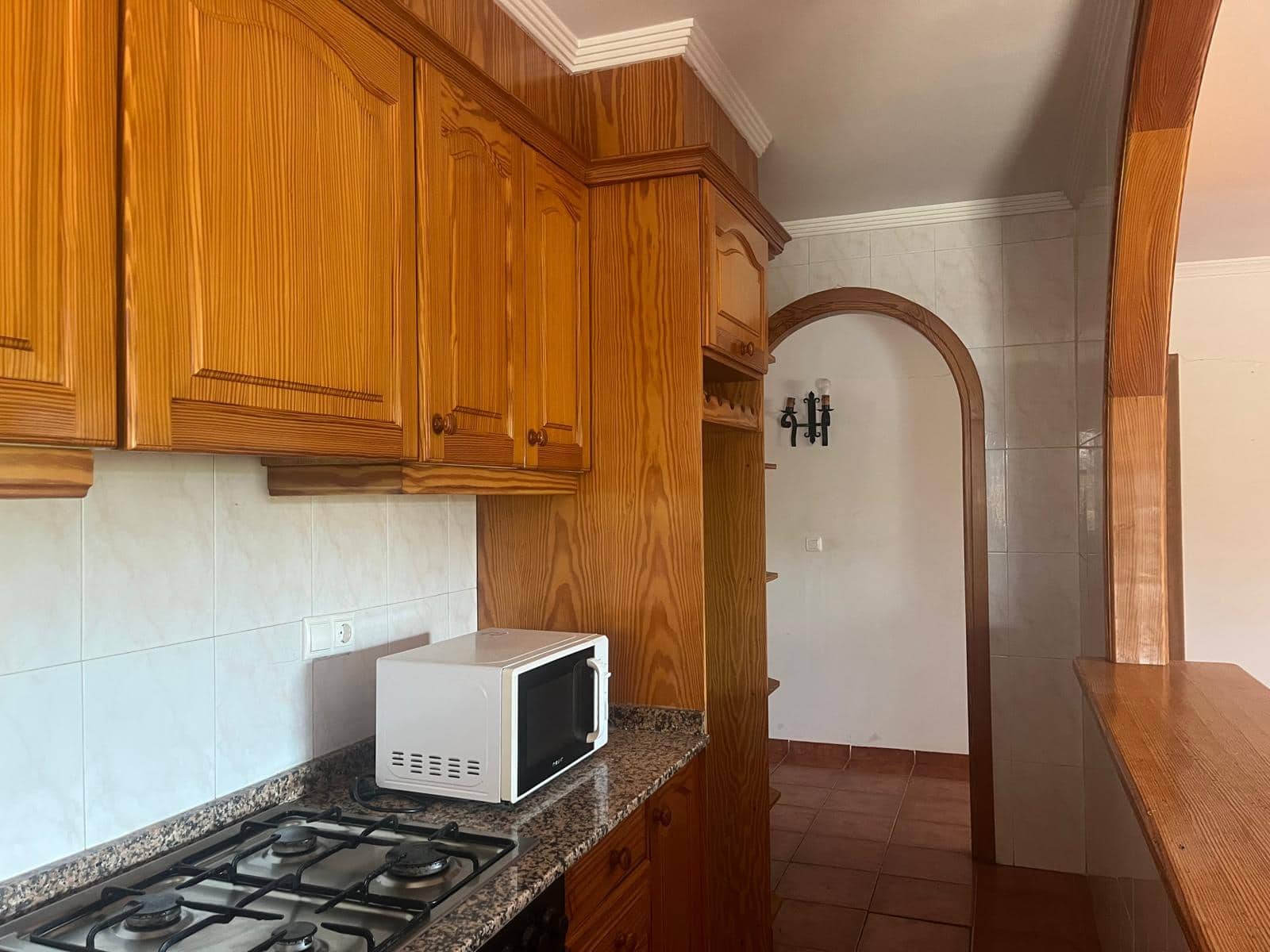 5 bedroom Villa for sale in Oliva with pool garage - € 360,000 (Ref: 9752505)