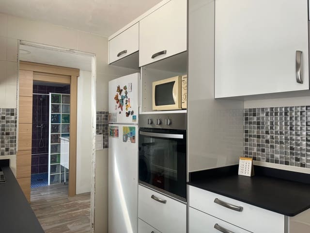 3 makuuhuone Asunto myytävänä paikassa Orba - 145 000 € (Ref: 9858656)