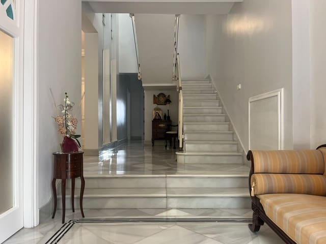 4 quarto Casa em Banda para venda em Ondara com garagem - 650 000 € (Ref: 9897408)