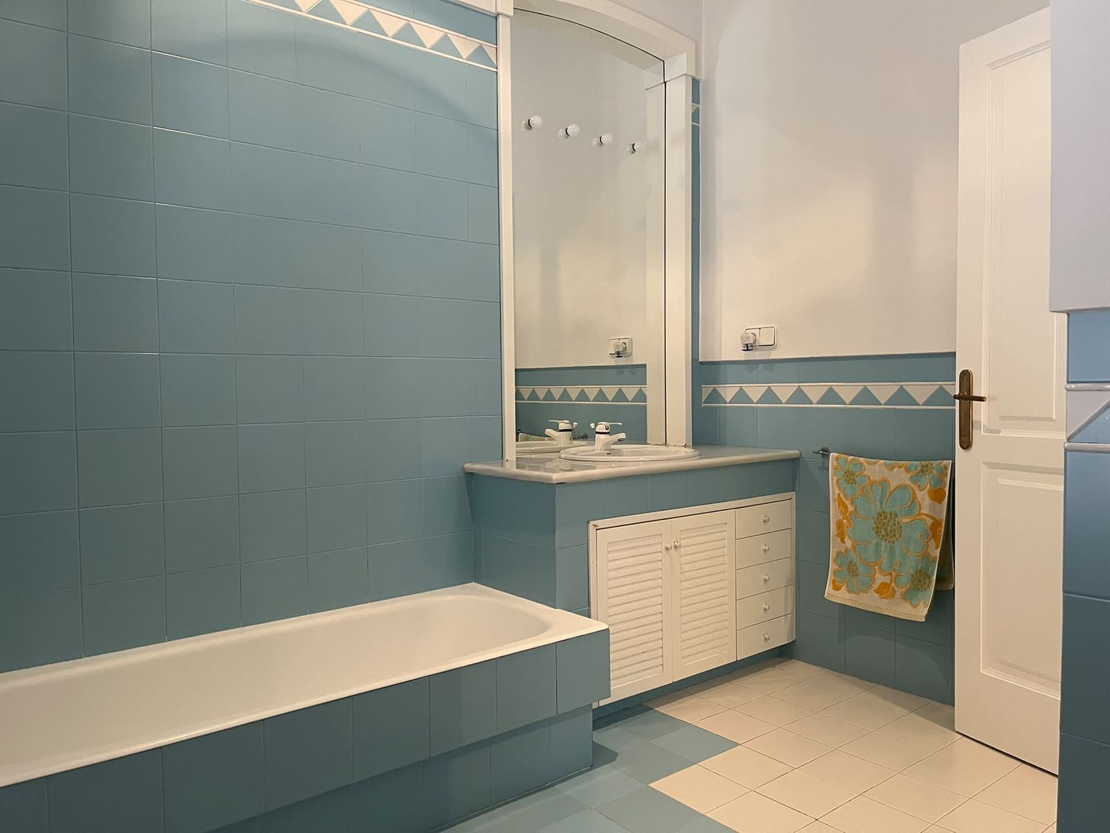 Casa de 4 habitaciones en Ondara en venta con garaje - 650.000 € (Ref: 9897408)