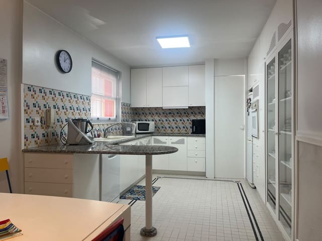 4 quarto Casa em Banda para venda em Ondara com garagem - 650 000 € (Ref: 9897408)