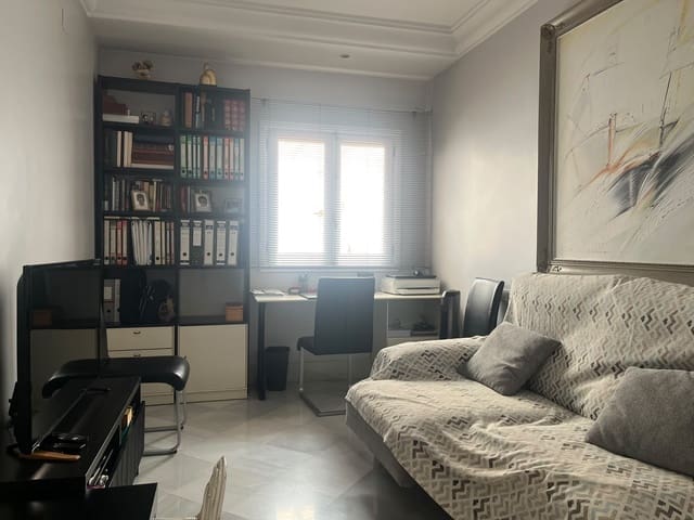 4 quarto Casa em Banda para venda em Ondara com garagem - 650 000 € (Ref: 9897408)