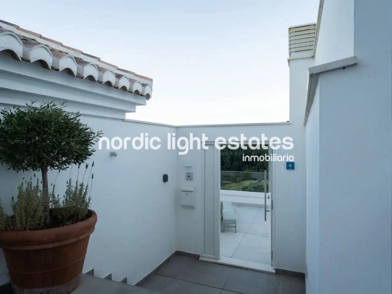 3 soveværelse Semi-Rækkehus til salg i La Herradura med swimmingpool garage - € 695.000 (Ref: 10001022)