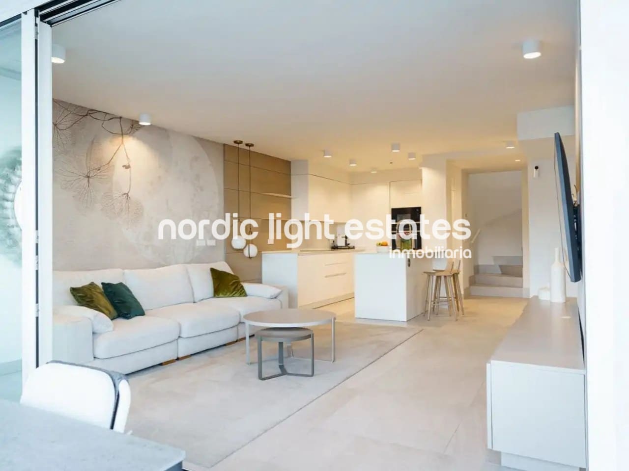 3 soveværelse Semi-Rækkehus til salg i La Herradura med swimmingpool garage - € 695.000 (Ref: 10001022)