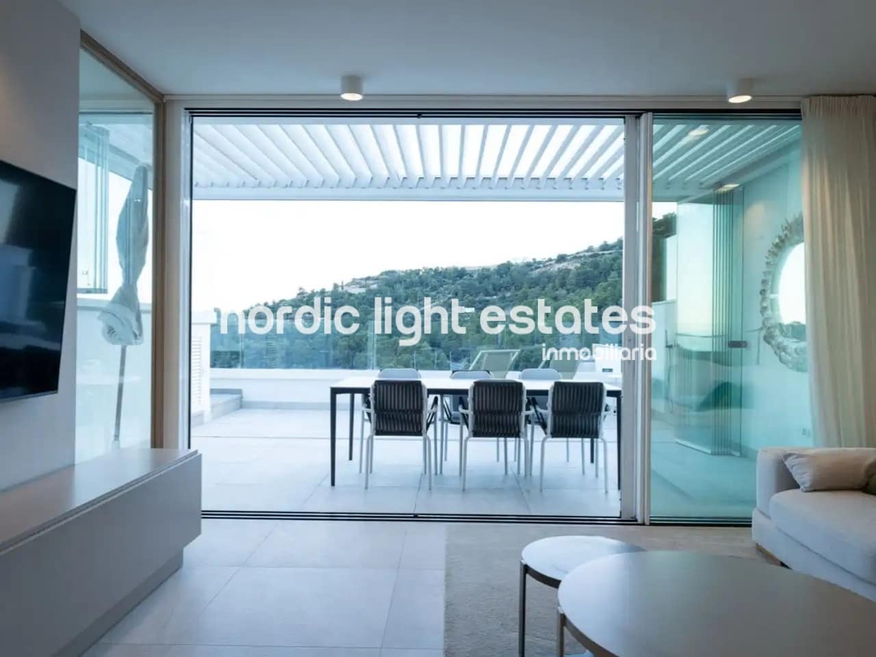 3 soveværelse Semi-Rækkehus til salg i La Herradura med swimmingpool garage - € 695.000 (Ref: 10001022)