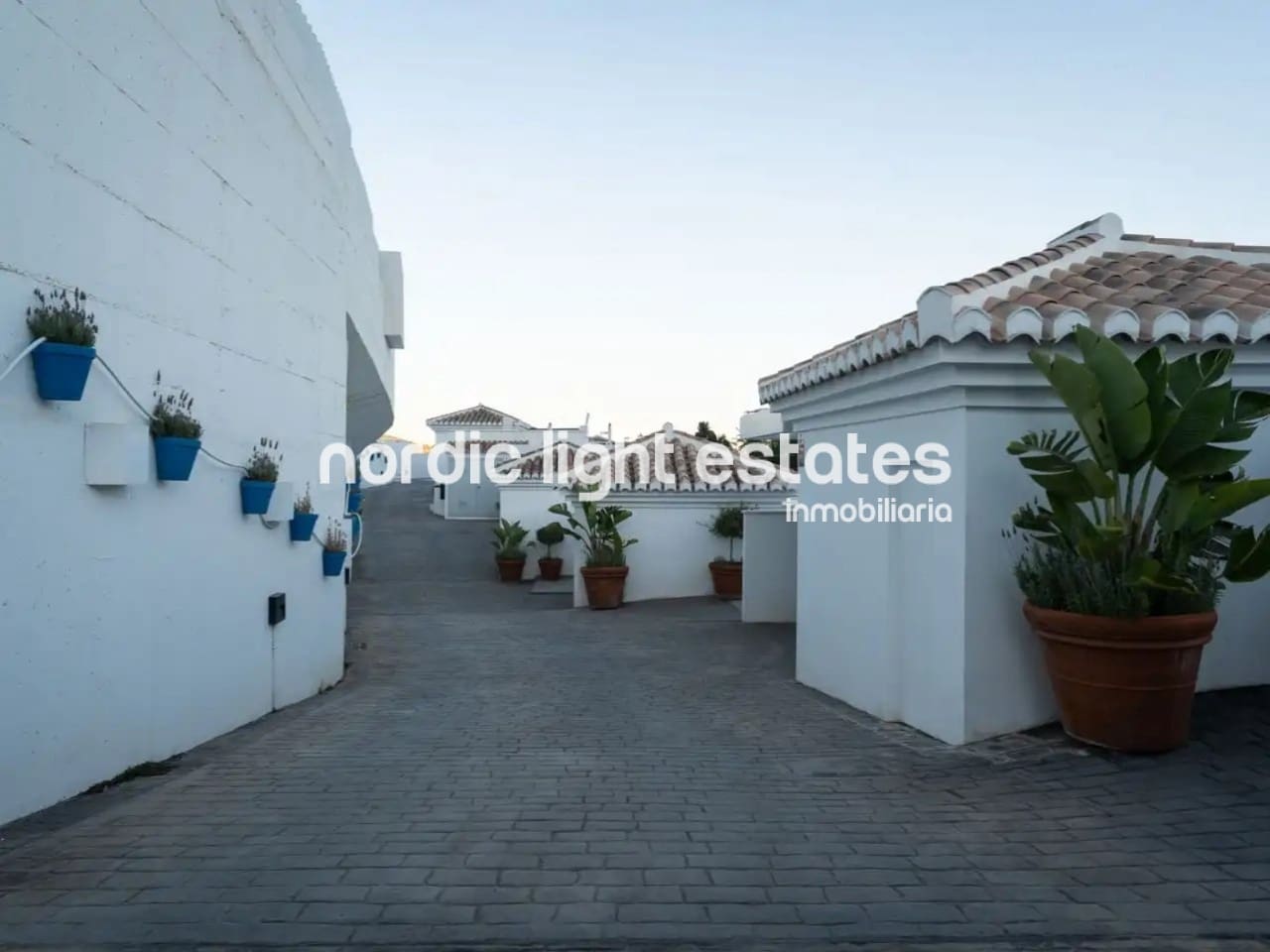 3 soveværelse Semi-Rækkehus til salg i La Herradura med swimmingpool garage - € 695.000 (Ref: 10001022)
