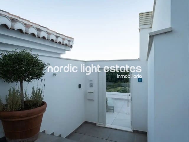3 soveværelse Semi-Rækkehus til salg i La Herradura, Almuñécar med swimmingpool garage - € 695.000 (Ref: 10001022)
