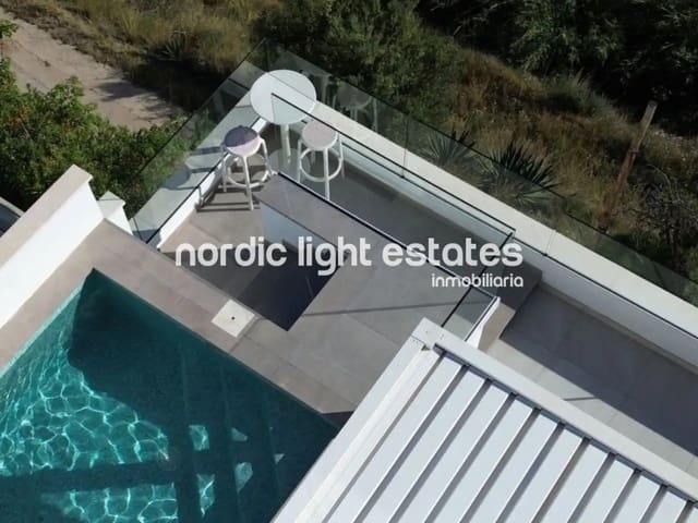 3 soveværelse Semi-Rækkehus til salg i La Herradura, Almuñécar med swimmingpool garage - € 695.000 (Ref: 10001022)