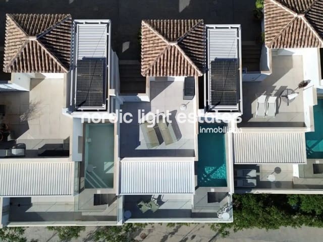 3 soveværelse Semi-Rækkehus til salg i La Herradura, Almuñécar med swimmingpool garage - € 695.000 (Ref: 10001022)