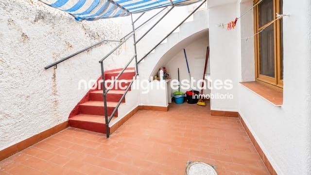 4 quarto Moradia Geminada para venda em Nerja - 318 000 € (Ref: 10007800)