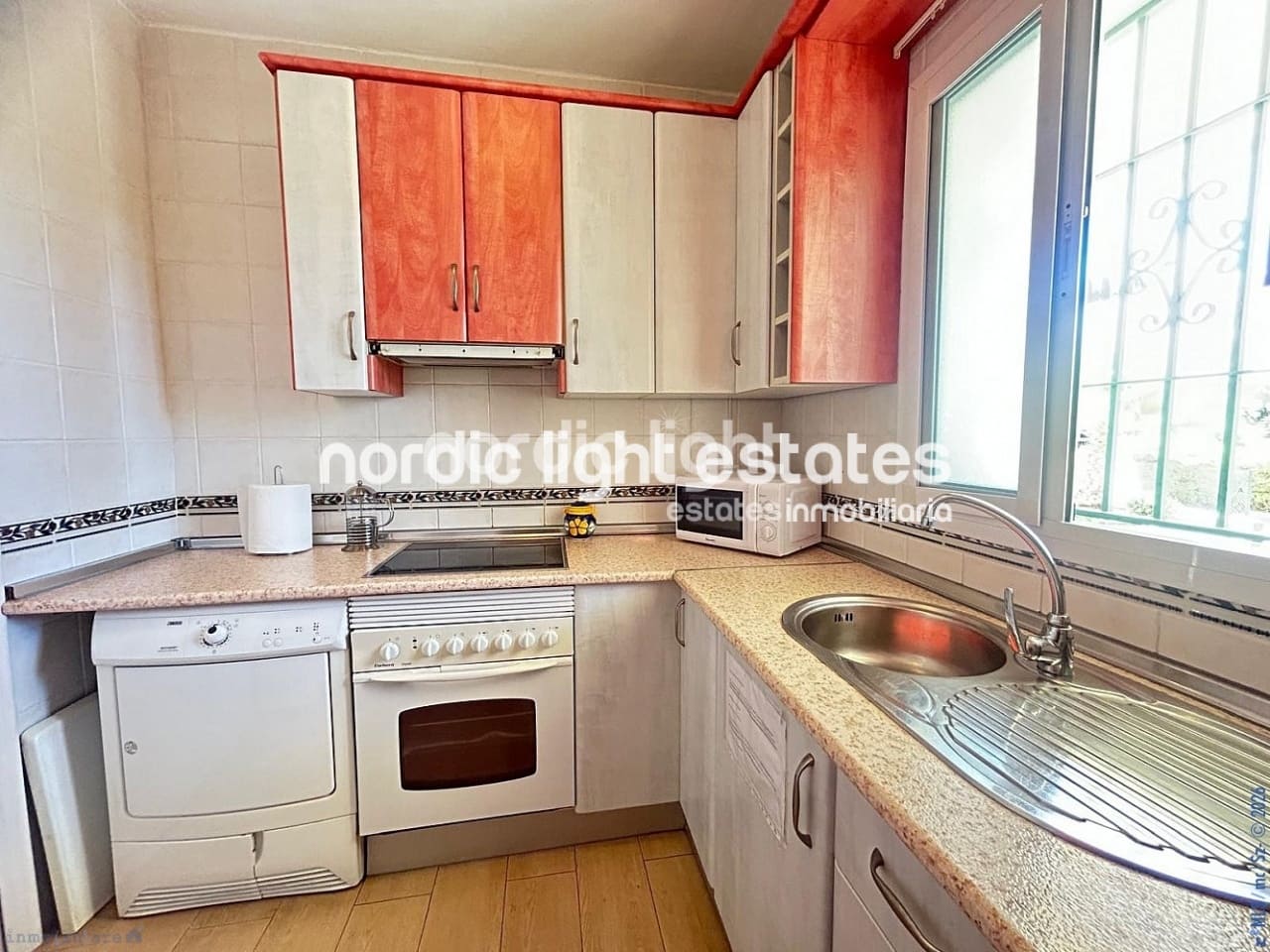 1 sovrum Lägenhet till salu i Nerja med pool garage - 230 000 € (Ref: 10019594)