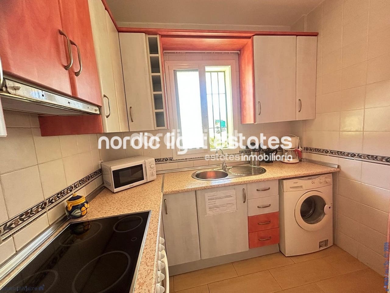 1 sovrum Lägenhet till salu i Nerja med pool garage - 230 000 € (Ref: 10019594)