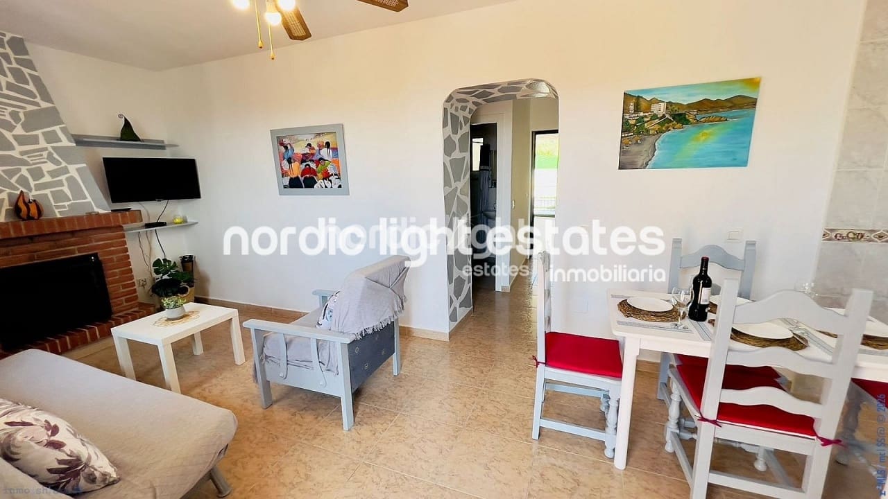 2 soveværelse Finca/Landehus til salg i Torrox med swimmingpool - € 259.000 (Ref: 10023194)