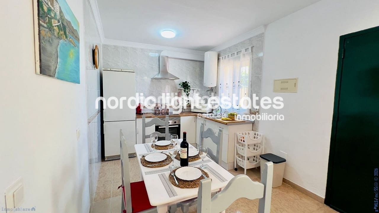 2 soveværelse Finca/Landehus til salg i Torrox med swimmingpool - € 259.000 (Ref: 10023194)