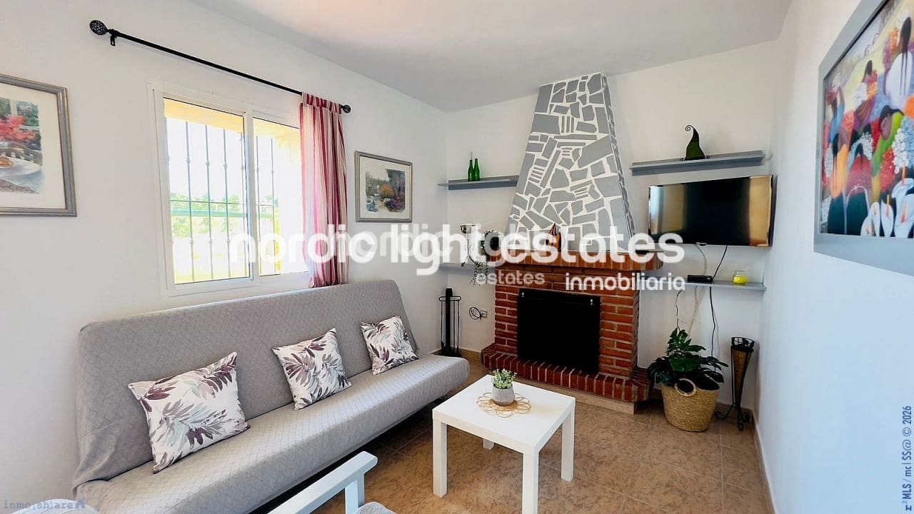 2 soveværelse Finca/Landehus til salg i Torrox med swimmingpool - € 259.000 (Ref: 10023194)