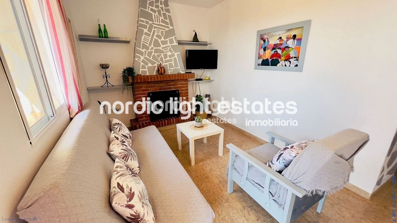 2 soveværelse Finca/Landehus til salg i Torrox med swimmingpool - € 259.000 (Ref: 10023194)