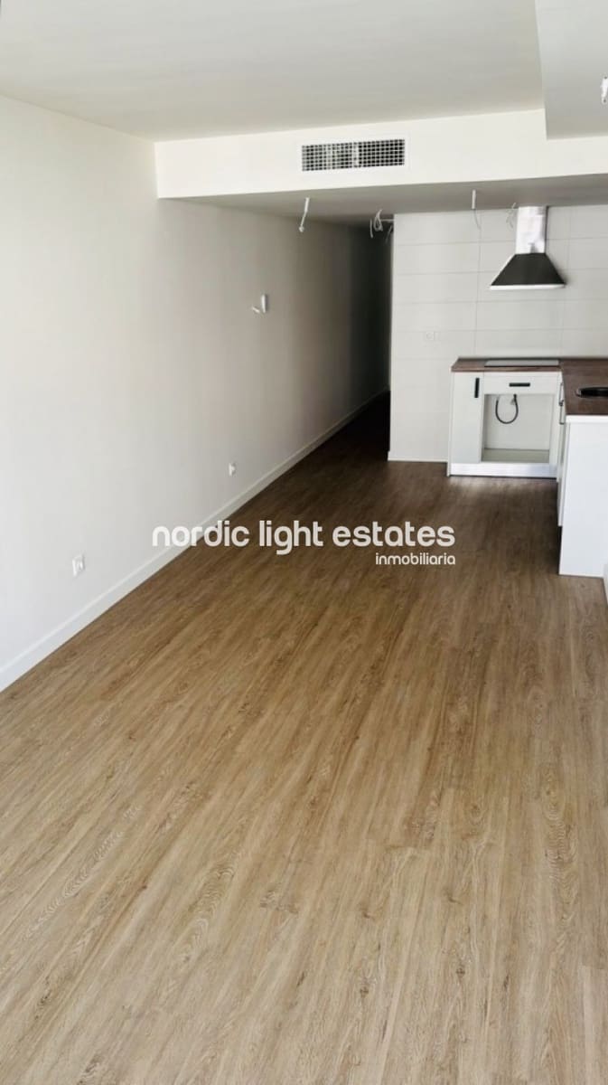 2 bedroom Flat for sale in Fuengirola with pool garage - € 295,000 (Ref: 10034436)