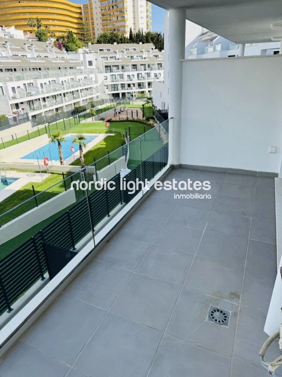 2 bedroom Flat for sale in Fuengirola with pool garage - € 295,000 (Ref: 10034436)