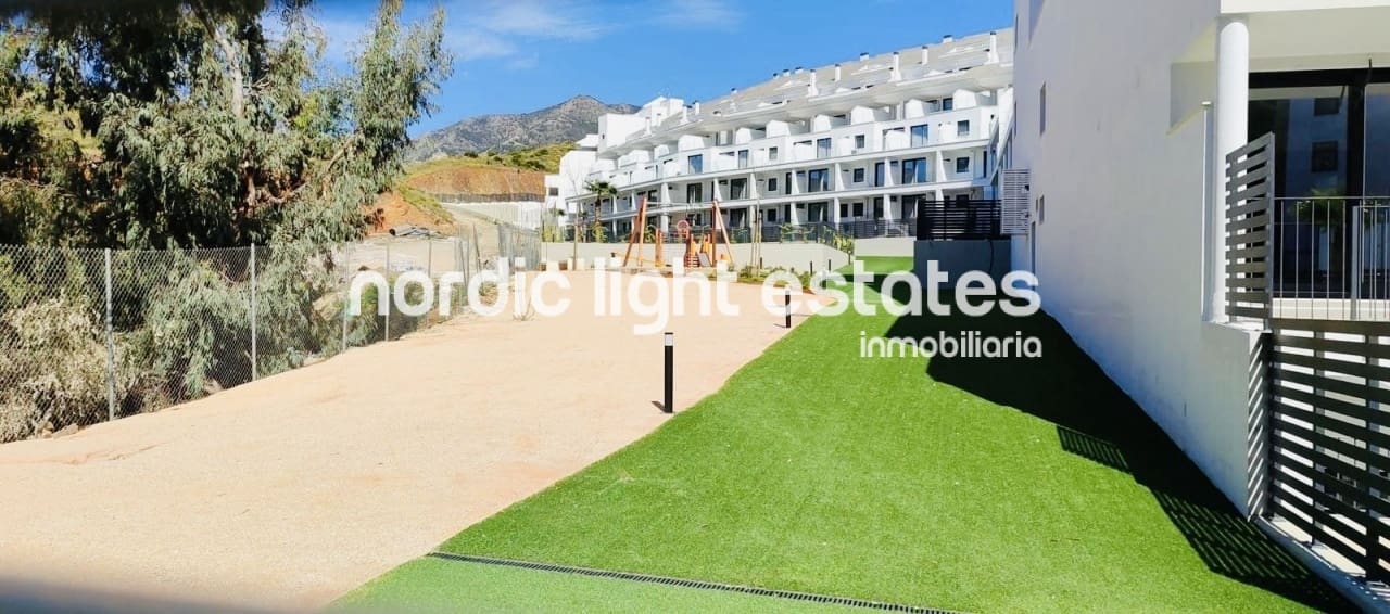 2 bedroom Flat for sale in Fuengirola with pool garage - € 295,000 (Ref: 10034436)