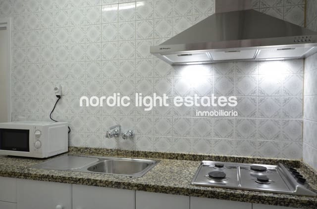 2 bedroom Apartment for rent in Centro, Nerja - € 850 (Ref: 10041779)