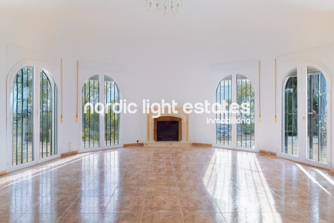 4 makuuhuone Maalaistalo myytävänä paikassa Algarrobo mukana uima-altaan 
autotalli - 495 000 € (Ref: 10052145)
