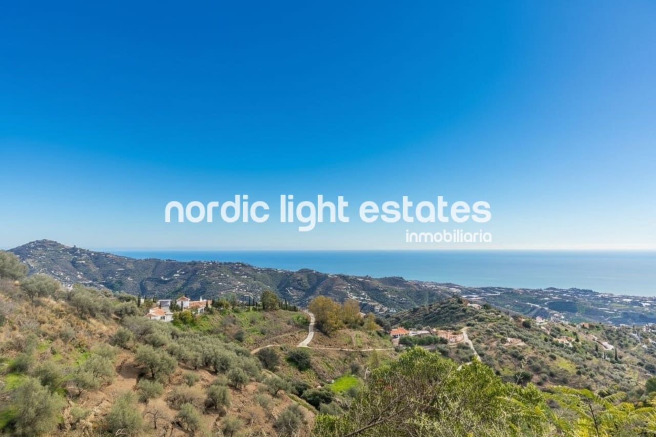 4 makuuhuone Maalaistalo myytävänä paikassa Algarrobo mukana uima-altaan 
autotalli - 495 000 € (Ref: 10052145)