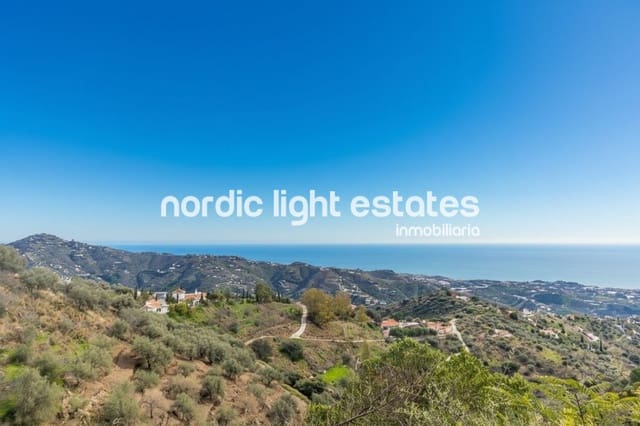 4 makuuhuone Maalaistalo myytävänä paikassa Algarrobo mukana uima-altaan 
autotalli - 495 000 € (Ref: 10052145)