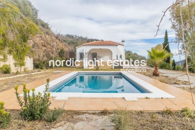 4 makuuhuone Maalaistalo myytävänä paikassa Algarrobo mukana uima-altaan 
autotalli - 495 000 € (Ref: 10052145)