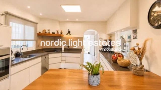 5 soveværelse Villa til salg i Alhaurín de la Torre med swimmingpool garage - € 620.000 (Ref: 10073108)