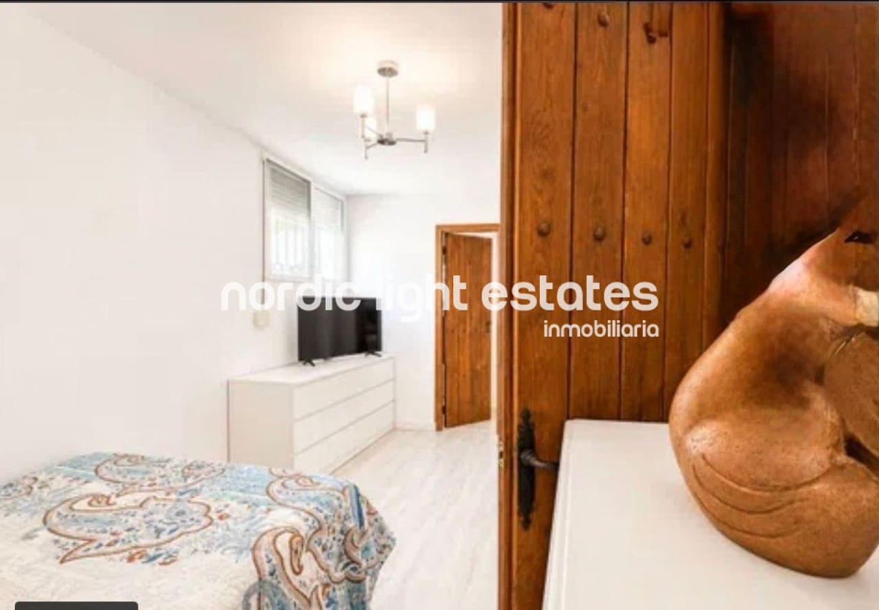 5 makuuhuone Huvila myytävänä paikassa Alhaurin de la Torre mukana uima-altaan 
autotalli - 620 000 € (Ref: 10073108)