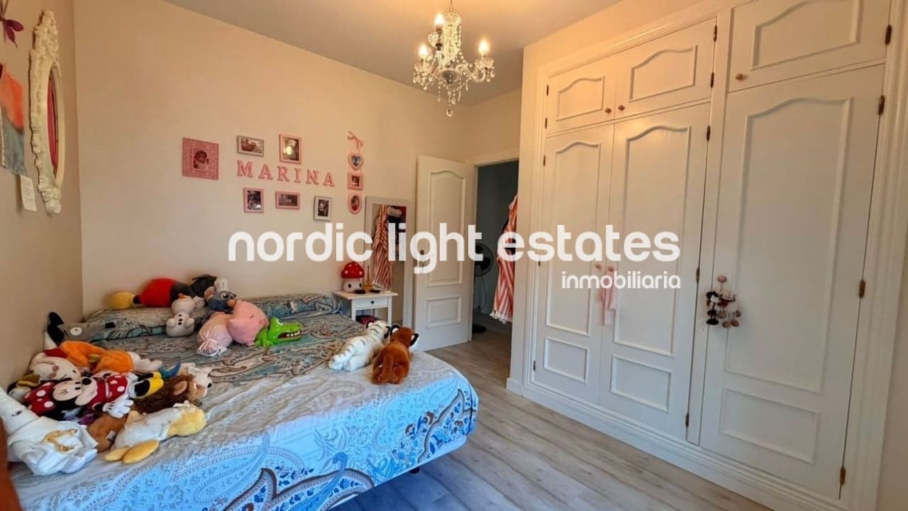 5 makuuhuone Huvila myytävänä paikassa Alhaurin de la Torre mukana uima-altaan 
autotalli - 620 000 € (Ref: 10073108)