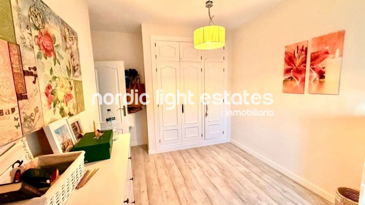 5 makuuhuone Huvila myytävänä paikassa Alhaurin de la Torre mukana uima-altaan 
autotalli - 620 000 € (Ref: 10073108)