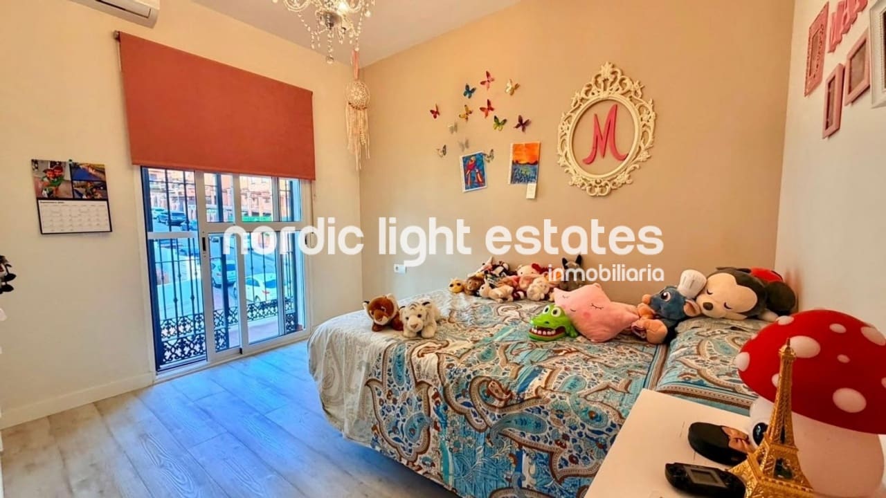 5 makuuhuone Huvila myytävänä paikassa Alhaurin de la Torre mukana uima-altaan 
autotalli - 620 000 € (Ref: 10073108)