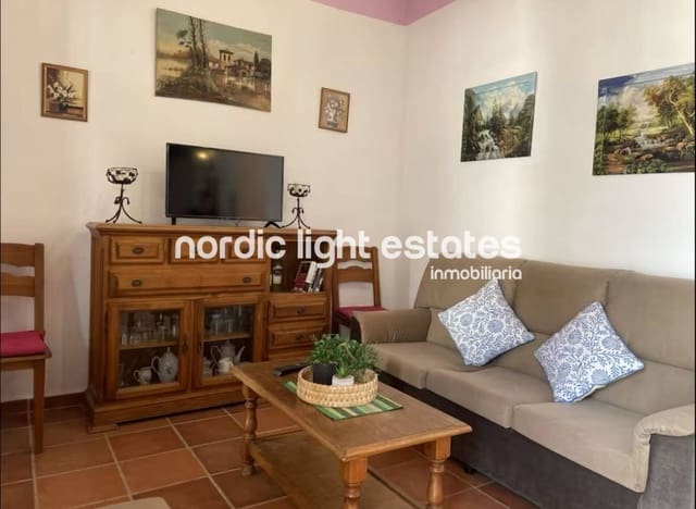 2 chambre Villa/Maison Semi-Mitoyenne à vendre à Nerja avec piscine - 299 999 € (Ref: 10073310)