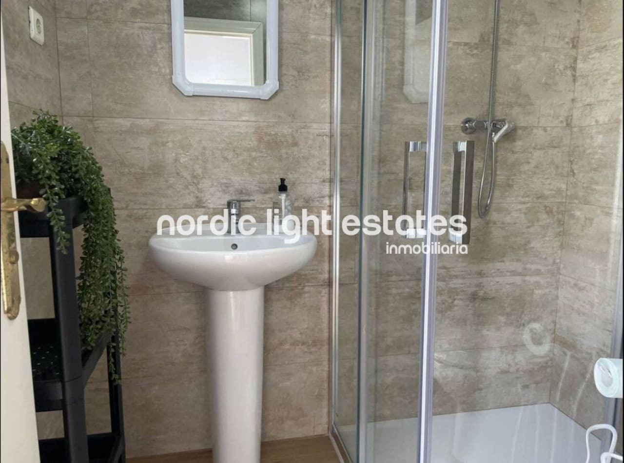 2 soverom Kjedet enebolig til salgs i Nerja med svømmebasseng - € 299 999 (Ref: 10073310)