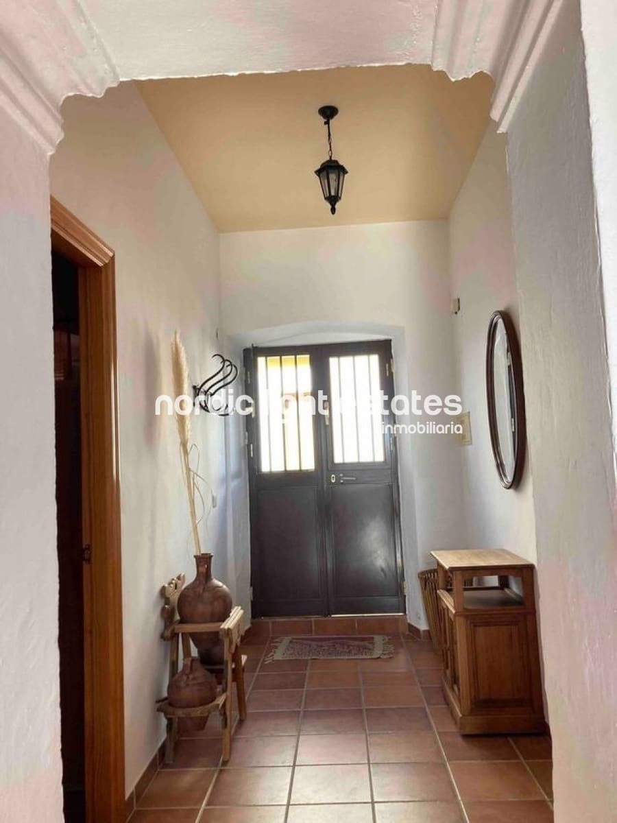 2 soverom Kjedet enebolig til salgs i Nerja med svømmebasseng - € 299 999 (Ref: 10073310)