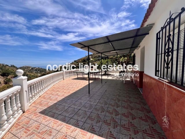 2 bedroom Finca/Country House for sale in Torrox with garage - € 318,000 (Ref: 10079111)