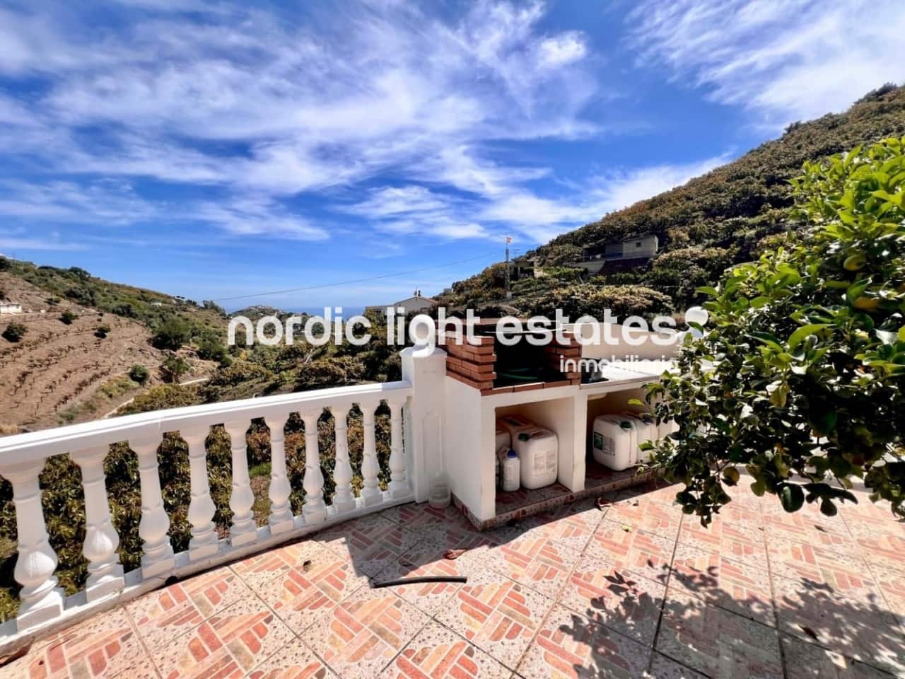 2 bedroom Finca/Country House for sale in Torrox with garage - € 318,000 (Ref: 10079111)