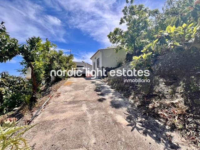 2 bedroom Finca/Country House for sale in Torrox with garage - € 318,000 (Ref: 10079111)