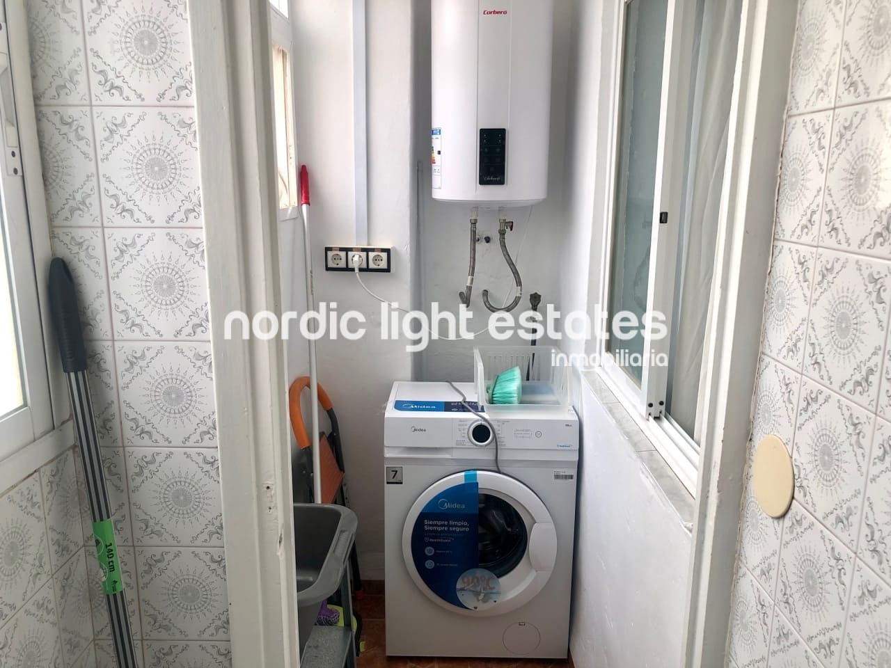 Appartement de 2 chambres à louer à Nerja - 900 € (Ref: 10088559)