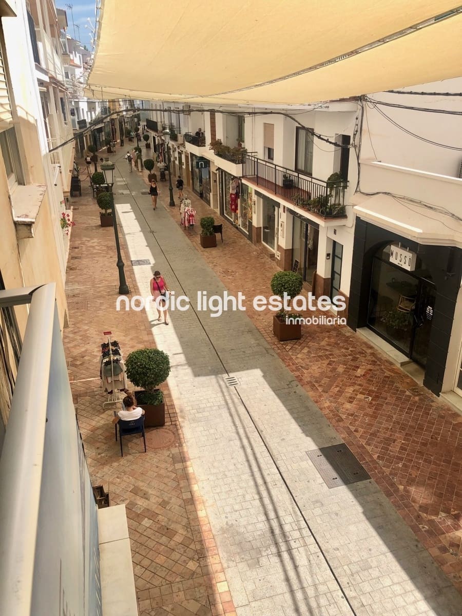 Appartement de 2 chambres à louer à Nerja - 900 € (Ref: 10088559)