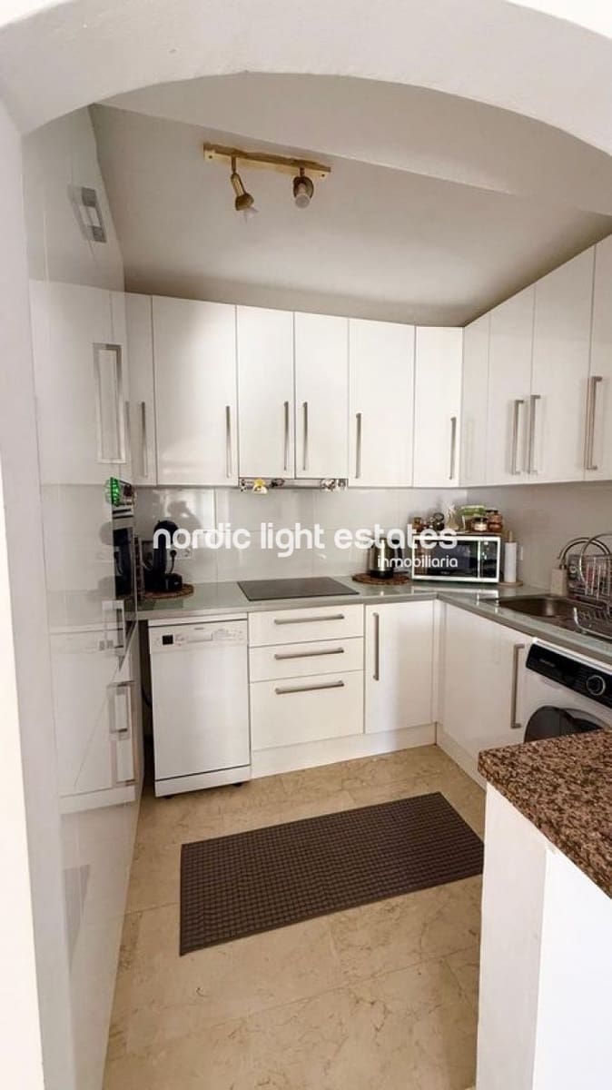 2 sypialnia Mieszkanie na sprzedaż w El Paraiso z basenem - 445 000 € (Ref: 10091393)