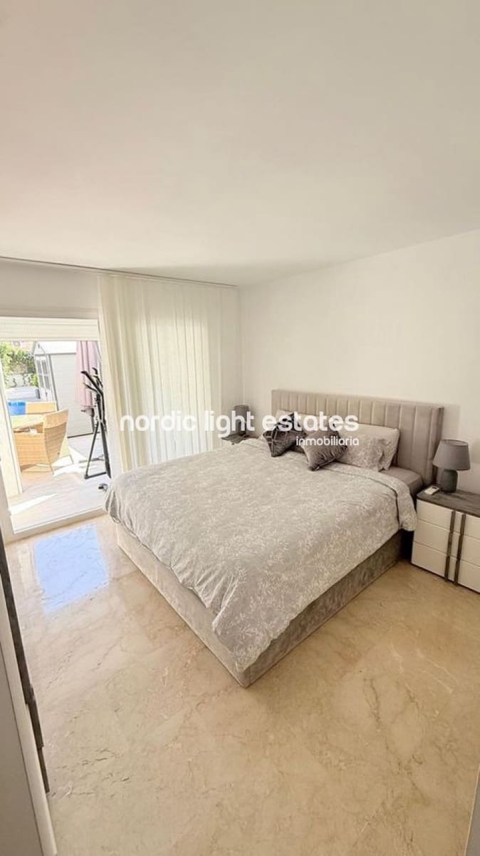2 sypialnia Mieszkanie na sprzedaż w El Paraiso z basenem - 445 000 € (Ref: 10091393)