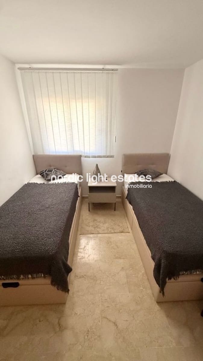 2 sypialnia Mieszkanie na sprzedaż w El Paraiso z basenem - 445 000 € (Ref: 10091393)