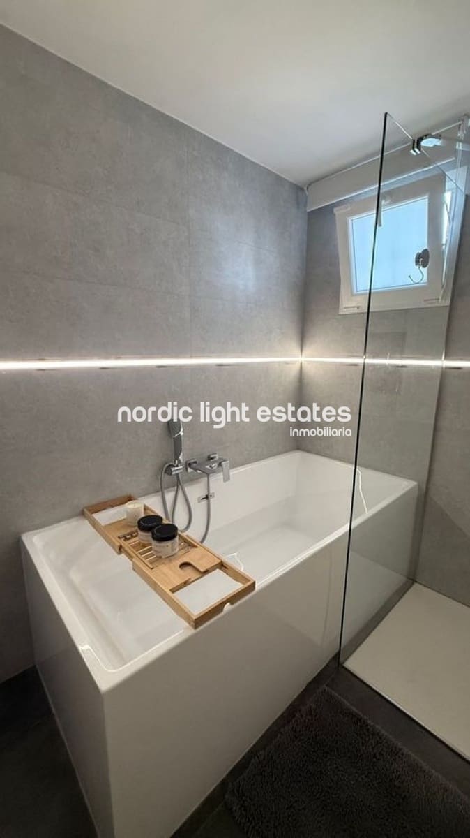 2 sypialnia Mieszkanie na sprzedaż w El Paraiso z basenem - 445 000 € (Ref: 10091393)