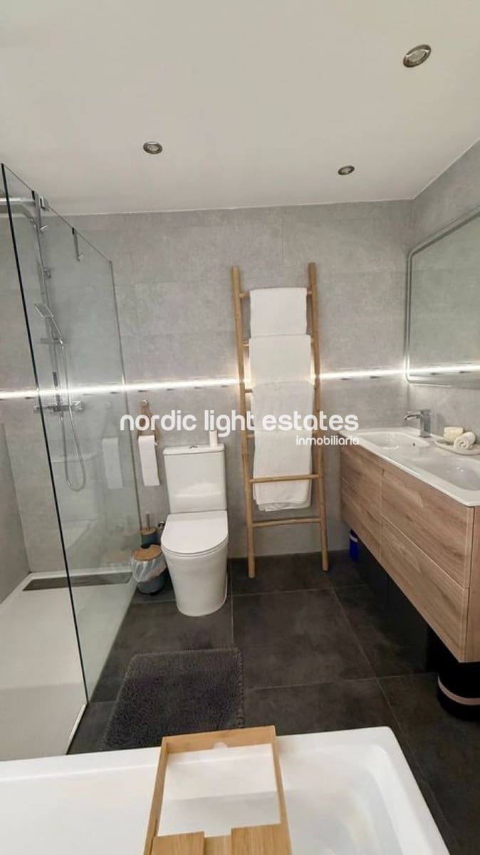 2 sypialnia Mieszkanie na sprzedaż w El Paraiso z basenem - 445 000 € (Ref: 10091393)