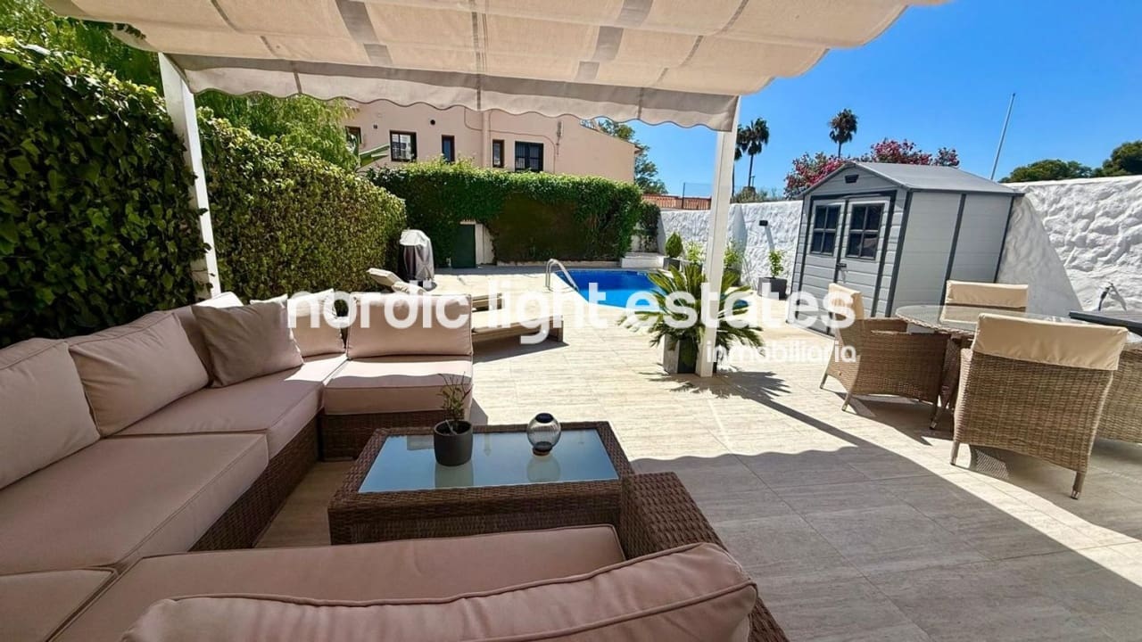 2 sypialnia Mieszkanie na sprzedaż w El Paraiso z basenem - 445 000 € (Ref: 10091393)