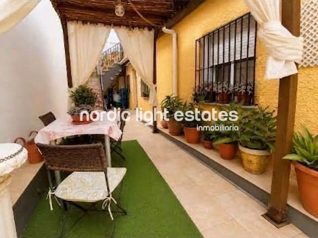 4 sovrum Villa till salu i Puerto de la Torre, Málaga stad med pool garage - 580 000 € (Ref: 10098892)